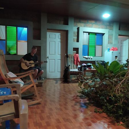 Rustic House Hostel 모요갈파 외부 사진