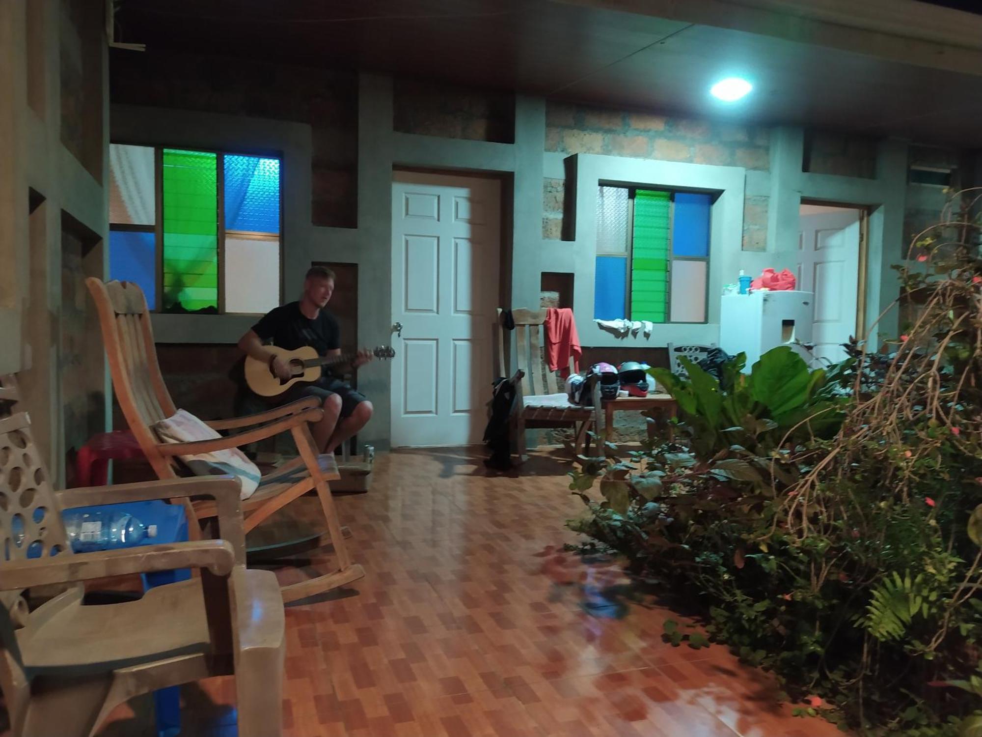 Rustic House Hostel 모요갈파 외부 사진