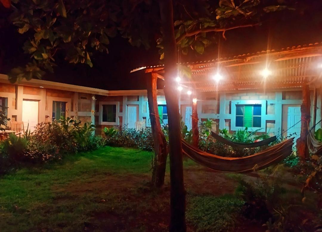 Rustic House Hostel 모요갈파 외부 사진