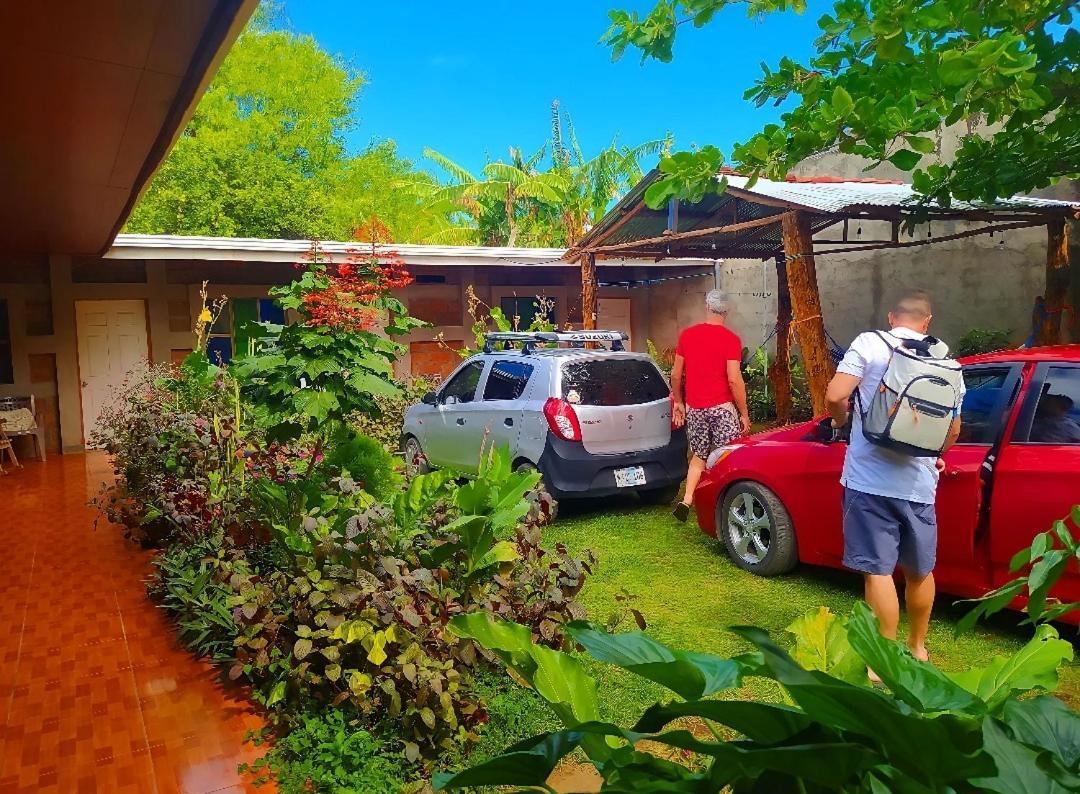 Rustic House Hostel 모요갈파 외부 사진